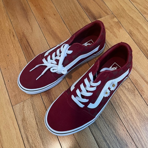 Vans Old Skool Shoe - Picture 2 of 6